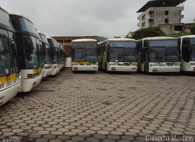 Empresa Gontijo de Transportes 5875 na cidade de João Monlevade, Minas Gerais, Brasil, por Gilberto Martins. ID da foto: 5124224.