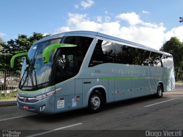 Viação Garcia 8483 na cidade de Curitiba, Paraná, Brasil, por Diogo Viec. Número da foto: #5125766.