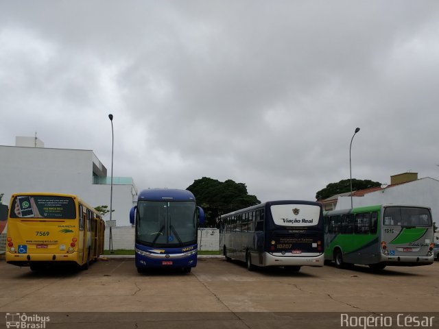 Viação Garcia 7569 na cidade de Maringá, Paraná, Brasil, por Rogério César. Número da foto: #5128548.