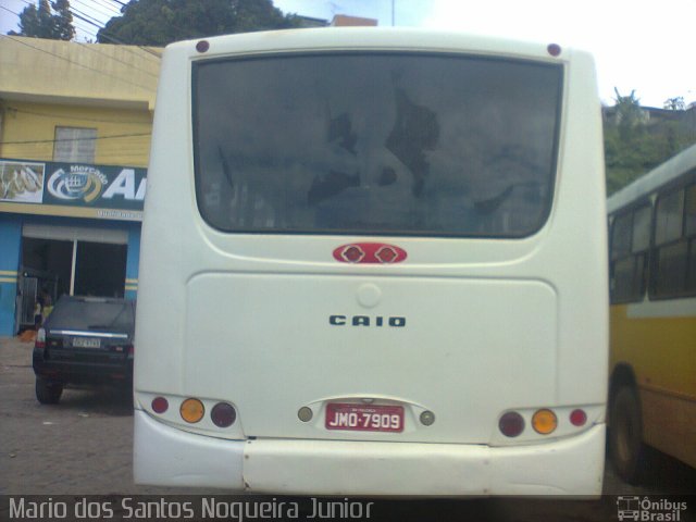 Ônibus Particulares 7056 na cidade de Valença, Bahia, Brasil, por Mario dos Santos Nogueira Junior. Número da foto: #5131476.