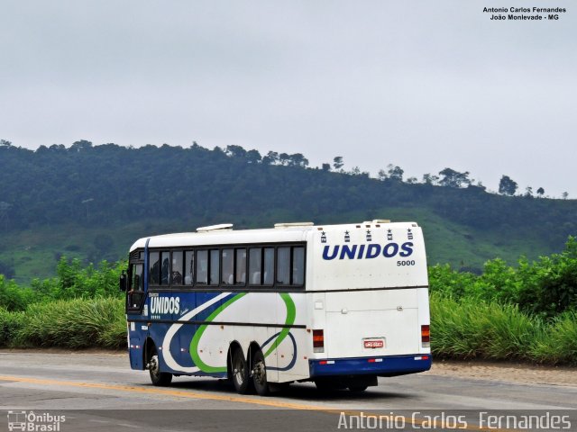 Viagens Unidos 5000 na cidade de João Monlevade, Minas Gerais, Brasil, por Antonio Carlos Fernandes. Número da foto: #5133593.