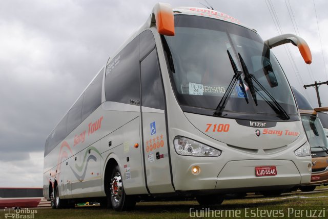Sany Tour 7100 na cidade de São Paulo, São Paulo, Brasil, por Guilherme Esteves Peruzzi. Número da foto: #5133637.