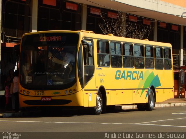 Viação Garcia 7575 na cidade de Londrina, Paraná, Brasil, por André Luiz Gomes de Souza. ID da foto: 5135879.