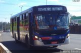 Auto Viação Bragança Metropolitana > Viação Raposo Tavares 12.916 na cidade de São Paulo, São Paulo, Brasil, por Roberto Teixeira. Número da foto: #5135109.