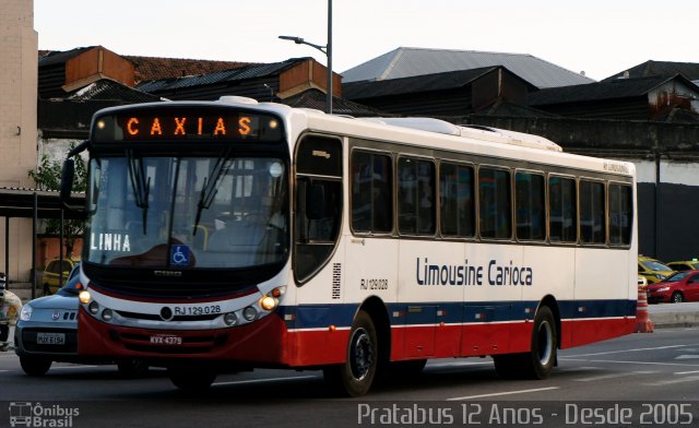 Empresa de Transportes Limousine Carioca RJ 129.028 na cidade de Rio de Janeiro, Rio de Janeiro, Brasil, por Cristiano Soares da Silva. Número da foto: #5137869.