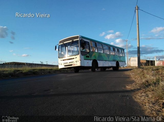 Viação Pioneira 191385 na cidade de Santa Maria, Distrito Federal, Brasil, por Ricardo Vieira. ID da foto: 5136041.