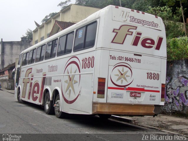 Fiel 1880 na cidade de Petrópolis, Rio de Janeiro, Brasil, por Zé Ricardo Reis. ID da foto: 5139338.