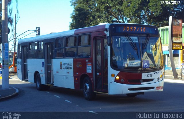 Transwolff Transportes e Turismo 7 8748 na cidade de São Paulo, São Paulo, Brasil, por Roberto Teixeira. Número da foto: #5140462.