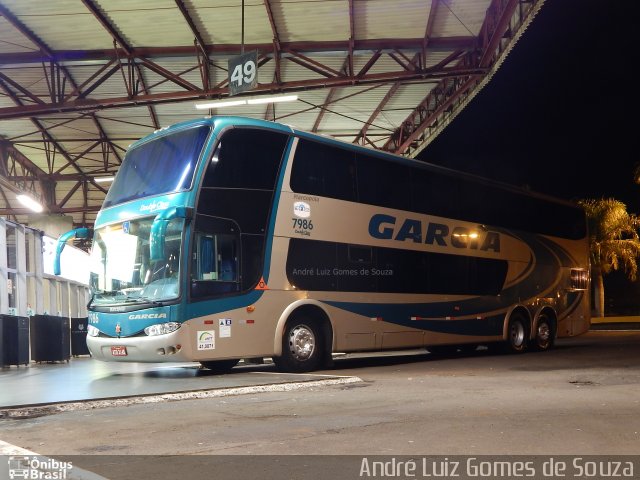 Viação Garcia 7986 na cidade de Londrina, Paraná, Brasil, por André Luiz Gomes de Souza. ID da foto: 5146739.