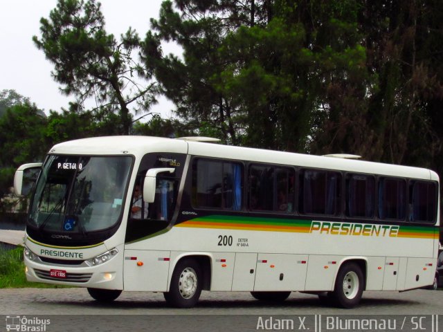 Expresso Presidente Getúlio 200 na cidade de Blumenau, Santa Catarina, Brasil, por Adam Xavier Rodrigues Lima. Número da foto: #5149030.