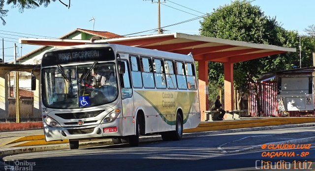 ABC Transportes Coletivos - Cidade de Caçapava 220 na cidade de Caçapava, São Paulo, Brasil, por Claudio Luiz. Número da foto: #5153127.