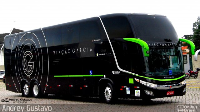 Viação Garcia 7058 na cidade de Curitiba, Paraná, Brasil, por Andrey Gustavo. ID da foto: 5154501.