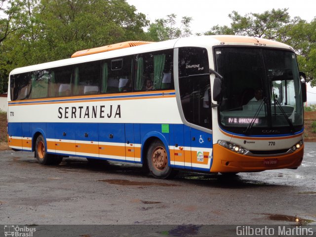 Viação Sertaneja 770 na cidade de Três Marias, Minas Gerais, Brasil, por Gilberto Martins. ID da foto: 5155781.