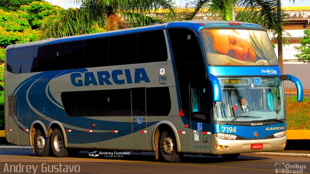 Viação Garcia 7194 na cidade de Londrina, Paraná, Brasil, por Andrey Gustavo. ID da foto: 5154540.