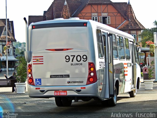 BluMob - Concessionária de Transporte Urbano de Blumenau 9709 na cidade de Blumenau, Santa Catarina, Brasil, por Andrews  Fuscolin. ID da foto: 5158315.