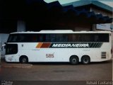 Viação Medianeira 585 na cidade de Itumbiara, Goiás, Brasil, por Ismail Caetano. Número da foto: #5158530.