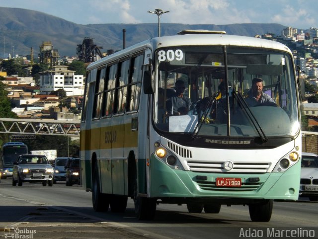 Escolares 809 na cidade de Belo Horizonte, Minas Gerais, Brasil, por Adão Raimundo Marcelino. Número da foto: #5099016.