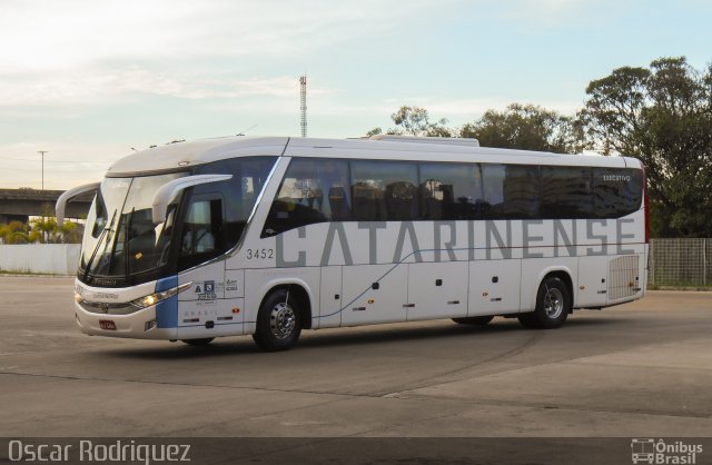 Auto Viação Catarinense 3452 na cidade de Curitiba, Paraná, Brasil, por Oscar Rodriguez . Número da foto: #5100840.