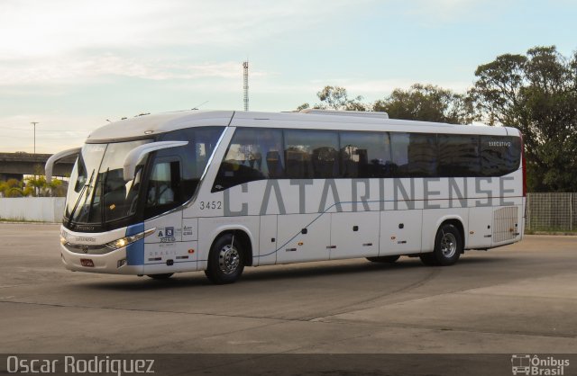 Auto Viação Catarinense 3452 na cidade de Curitiba, Paraná, Brasil, por Oscar Rodriguez . ID da foto: 5100840.