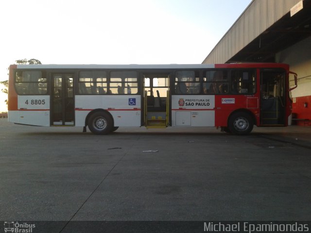 Express Transportes Urbanos Ltda 4 8805 na cidade de São Paulo, São Paulo, Brasil, por Michael Epaminondas. ID da foto: 5103602.