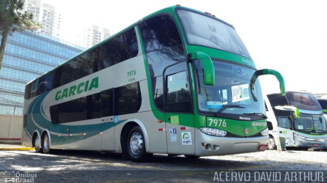 Viação Garcia 7976 na cidade de Curitiba, Paraná, Brasil, por EDUARDO - SOROCABUS. ID da foto: 5189084.