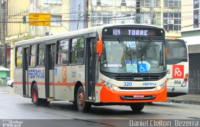 Empresa Pedrosa 320 na cidade de Recife, Pernambuco, Brasil, por Daniel Cleiton  Bezerra. Número da foto: #5193881.