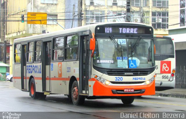 Empresa Pedrosa 320 na cidade de Recife, Pernambuco, Brasil, por Daniel Cleiton  Bezerra. ID da foto: 5193881.