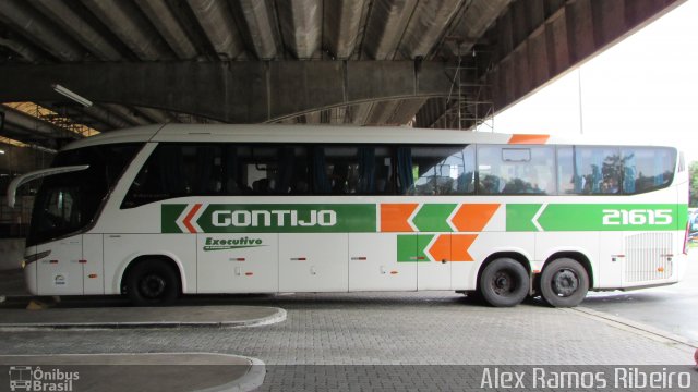 Empresa Gontijo de Transportes 21615 na cidade de Taubaté, São Paulo, Brasil, por Alex Ramos Ribeiro. Número da foto: #5200721.