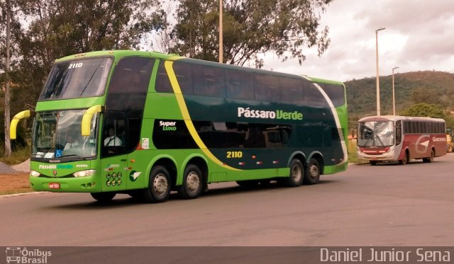 Pássaro Verde 2110 na cidade de Ouro Preto, Minas Gerais, Brasil, por Daniel Junior Sena. Número da foto: #5200001.