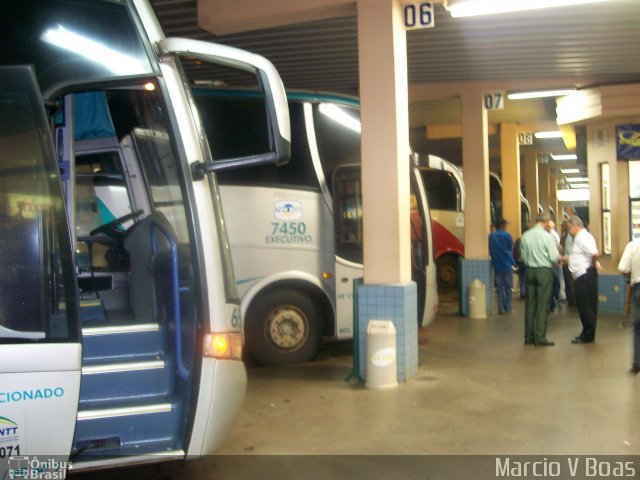 Viação Garcia 7450 na cidade de Cambará, Paraná, Brasil, por Marcio V Boas. ID da foto: 5202760.