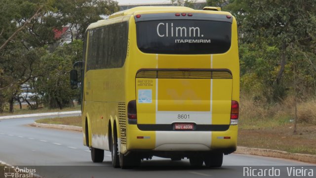 Viação Itapemirim 8601 na cidade de Brasília, Distrito Federal, Brasil, por Ricardo Vieira. Número da foto: #5204480.