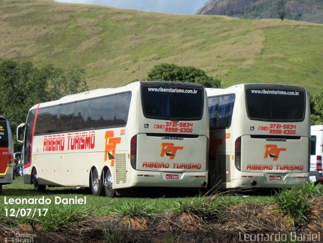 Ribeiro Turismo 2210 na cidade de Natividade, Rio de Janeiro, Brasil, por Leonardo Daniel. Número da foto: #5205752.