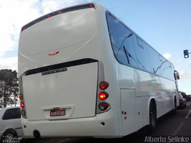 Ônibus Particulares 5720 na cidade de , por Alberto Selinke. ID da foto: 5204951.