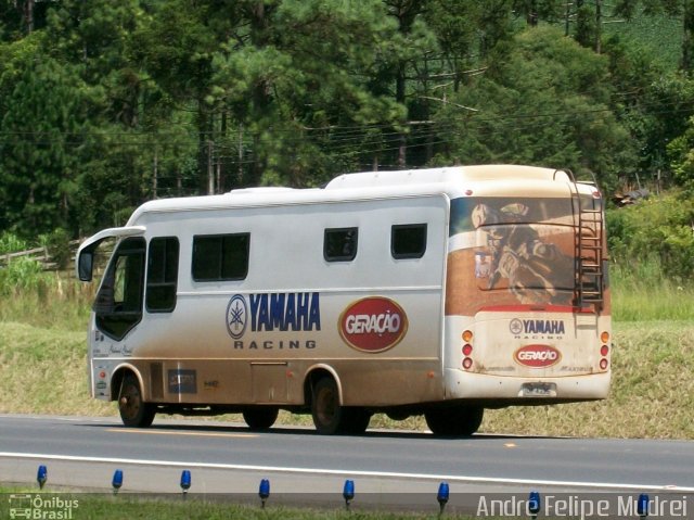 Motorhomes 4335 na cidade de Irati, Paraná, Brasil, por André Felipe Mudrei. ID da foto: 5209507.