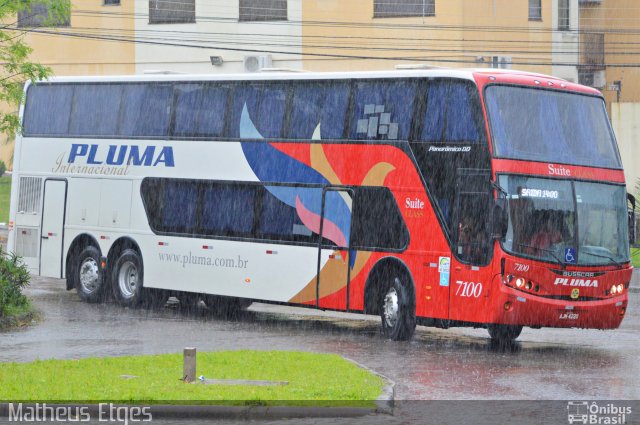 Pluma Conforto e Turismo 7100 na cidade de Santa Maria, Rio Grande do Sul, Brasil, por Matheus Etges. ID da foto: 5208981.