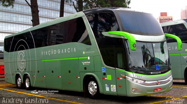Viação Garcia 7897 na cidade de Curitiba, Paraná, Brasil, por Andrey Gustavo. Número da foto: #5166084.