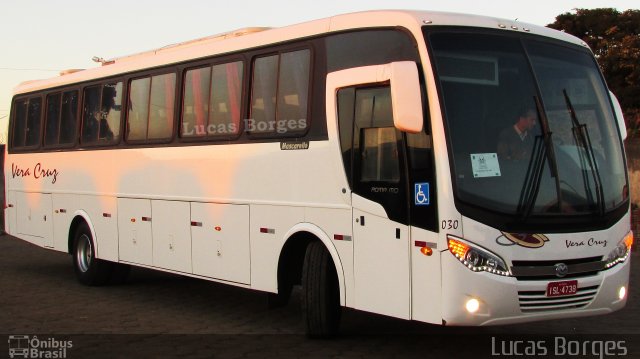 Vera Cruz Transporte e Turismo 030 na cidade de Araxá, Minas Gerais, Brasil, por Lucas Borges . Número da foto: #5167358.