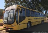Tuca Transportes 8383 na cidade de Japurá, Paraná, Brasil, por André Aguirra Taioqui. Número da foto: #5213340.