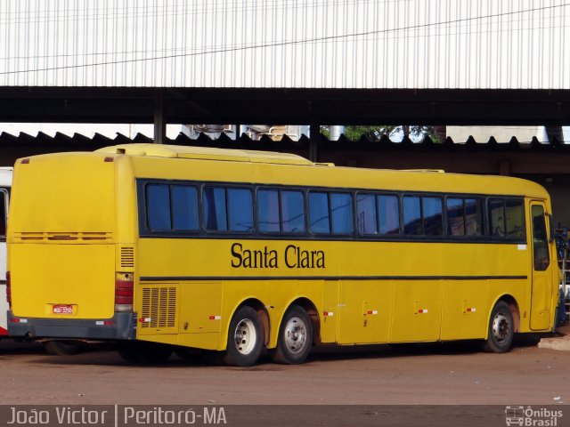 Santa Clara 3250 na cidade de Peritoró, Maranhão, Brasil, por João Victor. Número da foto: #5217417.