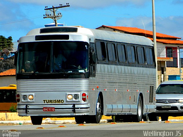 Ônibus Particulares 7172 na cidade de Anagé, Bahia, Brasil, por Wellington de Jesus Santos. Número da foto: #5219525.