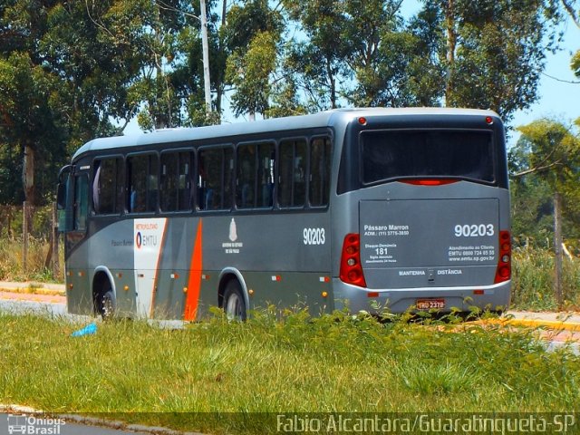 Empresa de Ônibus Pássaro Marron 90203 na cidade de Guaratinguetá, São Paulo, Brasil, por Fabio Alcantara. Número da foto: #5219670.