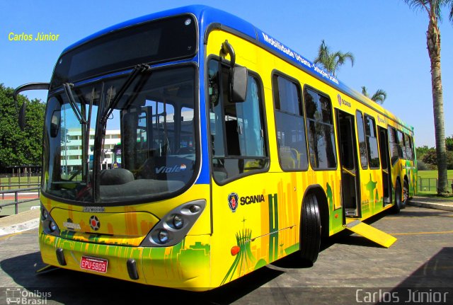 Scania 5809 na cidade de Brasília, Distrito Federal, Brasil, por Carlos Júnior. ID da foto: 5232040.