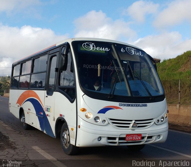 Ônibus Particulares 9324 na cidade de Conselheiro Lafaiete, Minas Gerais, Brasil, por Rodrigo  Aparecido. Número da foto: #5237445.