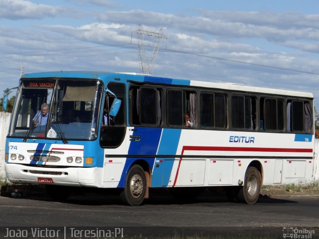 Editur 74 na cidade de Teresina, Piauí, Brasil, por João Victor. ID da foto: 5239476.