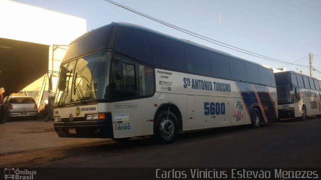 Santo Antônio Turismo 5600 na cidade de Marília, São Paulo, Brasil, por Carlos Vinicius Estevão Menezes. Número da foto: #5171096.