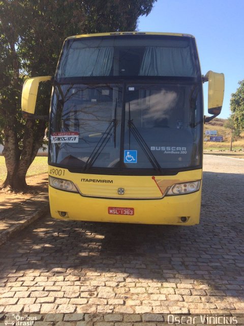 Viação Itapemirim 49001 na cidade de Leopoldina, Minas Gerais, Brasil, por Oscar Vinicius . ID da foto: 5264086.