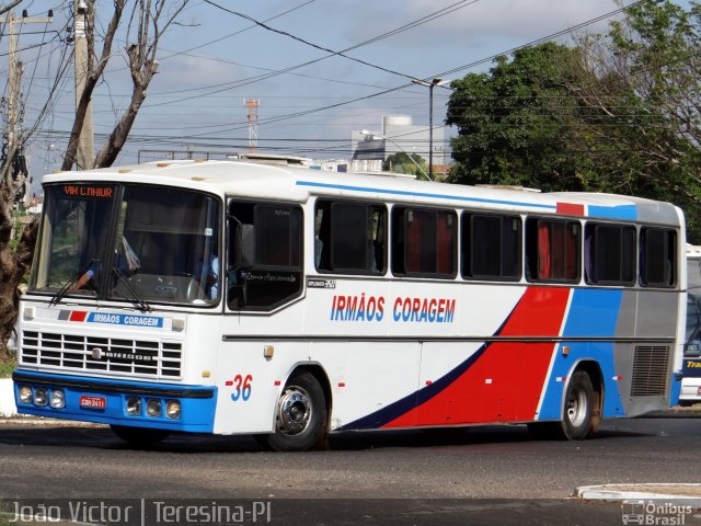 Irmãos Coragem 36 na cidade de Teresina, Piauí, Brasil, por João Victor. ID da foto: 5272618.