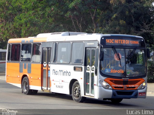 Transturismo Rio Minho RJ 166.097 na cidade de Niterói, Rio de Janeiro, Brasil, por Lucas Lima. Número da foto: #5276521.