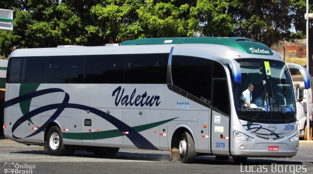 Valetur Transportes Locação e Turismo 2070  na cidade de Uberaba, Minas Gerais, Brasil, por Lucas Borges . Número da foto: #5276426.