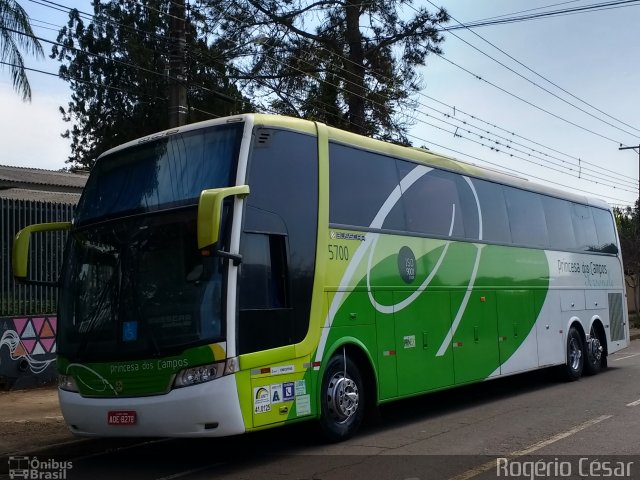Expresso Princesa dos Campos 5700 na cidade de Londrina, Paraná, Brasil, por Rogério César. Número da foto: #5279098.